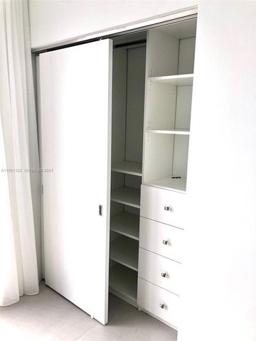 16385 Biscayne Boulevard 2421, North Miami Beach, FL 33160