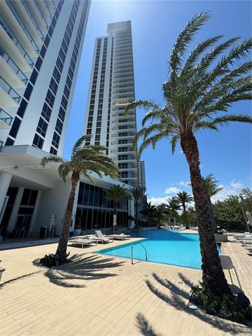 16385 Biscayne Boulevard 2421, North Miami Beach, FL 33160
