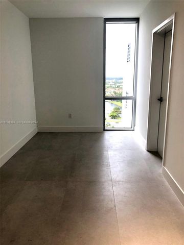 16385 Biscayne Boulevard 2421, North Miami Beach, FL 33160