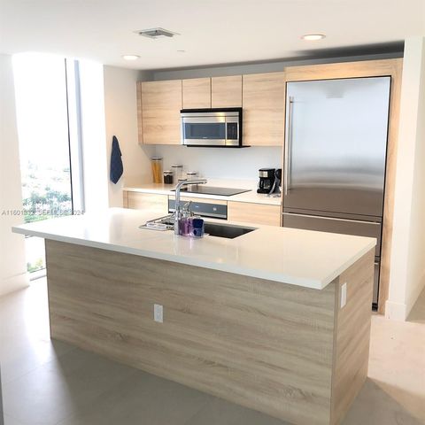 16385 Biscayne Boulevard 2421, North Miami Beach, FL 33160