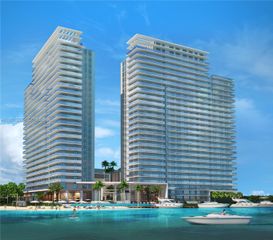 16385 Biscayne Boulevard 2421, North Miami Beach, FL 33160