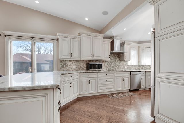 8167 W Brookside Court, Palos Park, IL 60464