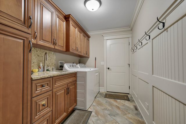 8167 W Brookside Court, Palos Park, IL 60464