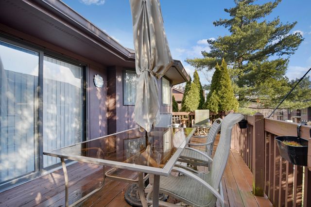 8167 W Brookside Court, Palos Park, IL 60464