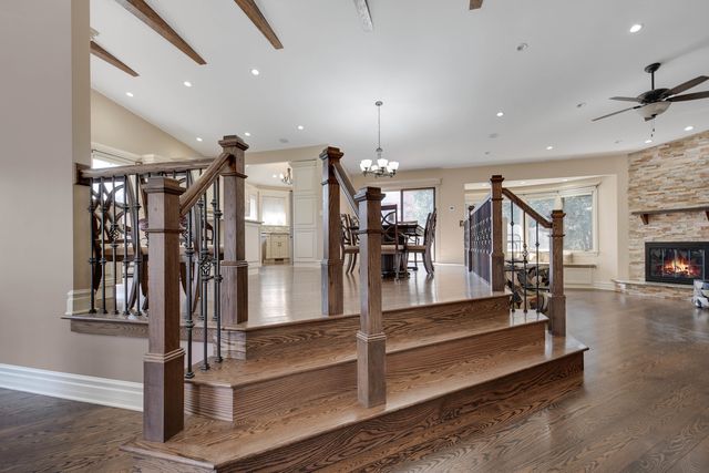 8167 W Brookside Court, Palos Park, IL 60464