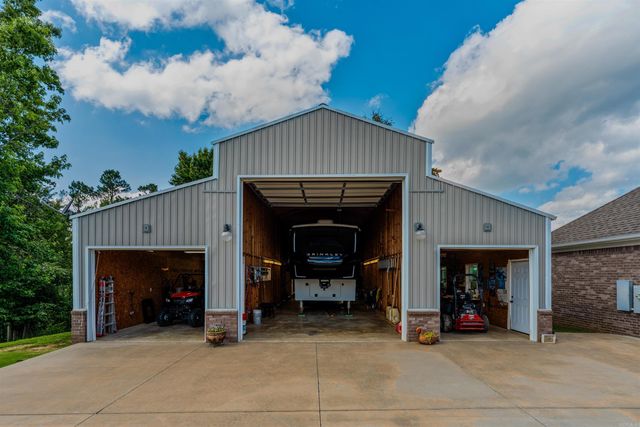 3985 BENT TREE, Benton, AR 72019