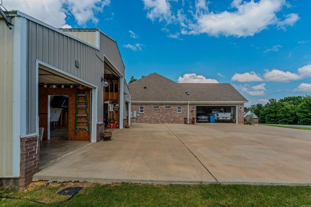 3985 BENT TREE, Benton, AR 72019