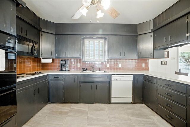 1960 US-84, Littlefield, TX 79339