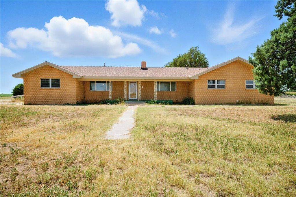 1960 US-84, Littlefield, TX 79339