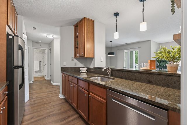 5988 Chasewood Parkway 1, Minnetonka, MN 55343