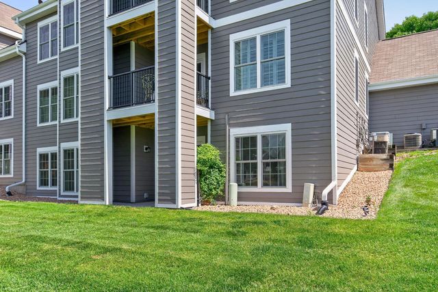 5988 Chasewood Parkway 1, Minnetonka, MN 55343