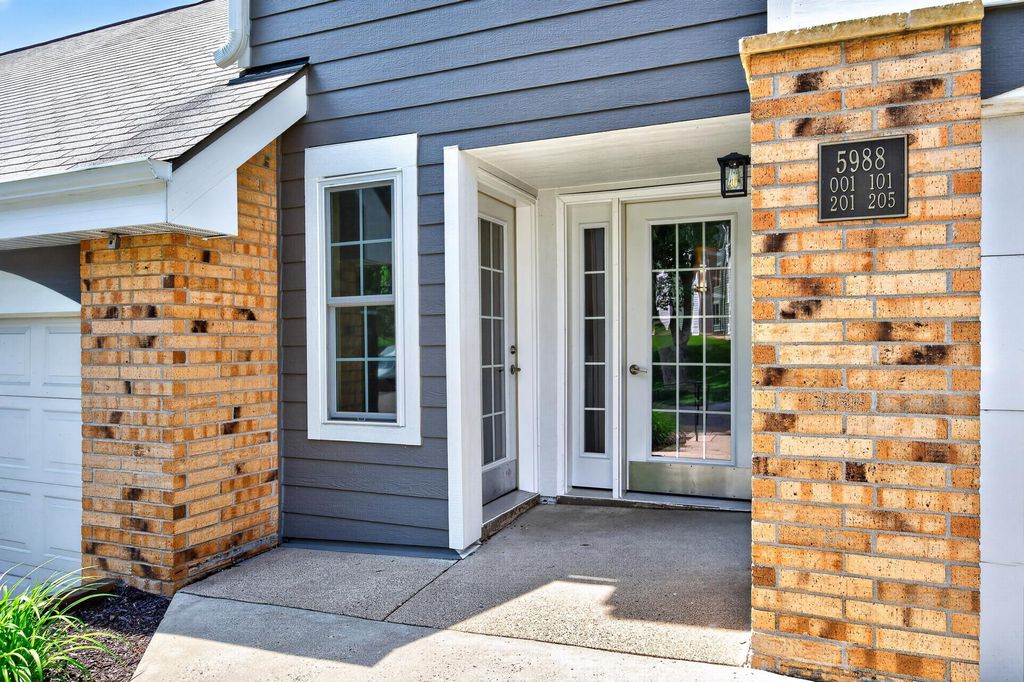 5988 Chasewood Parkway 1, Minnetonka, MN 55343 — photo 2