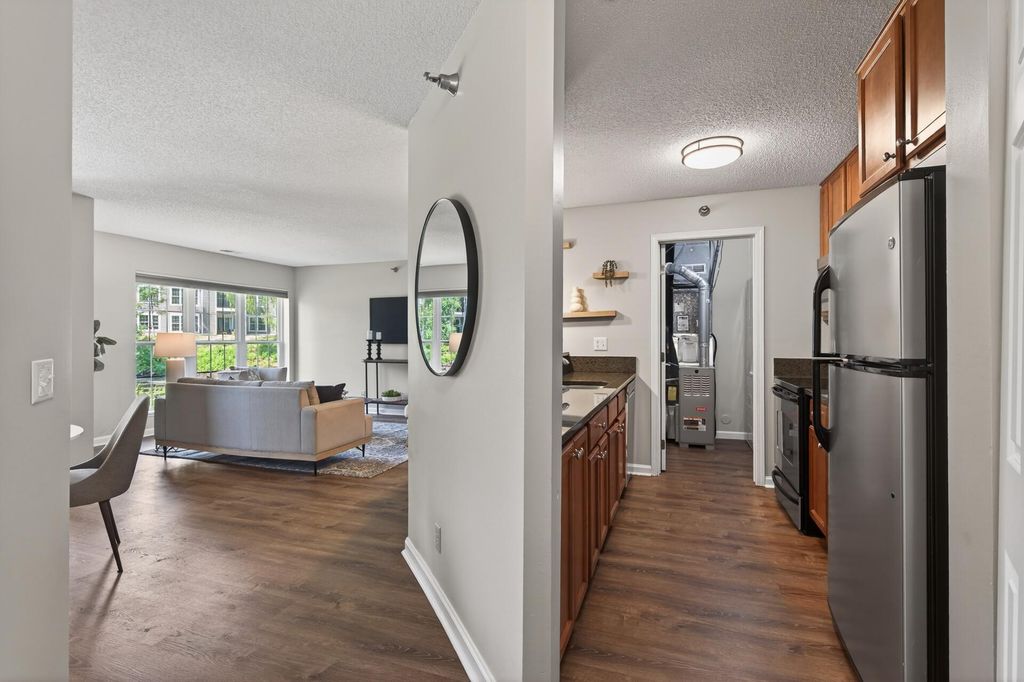 5988 Chasewood Parkway 1, Minnetonka, MN 55343 — photo 3