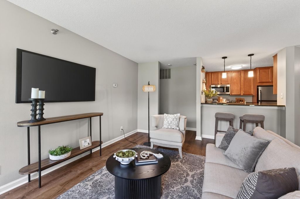 5988 Chasewood Parkway 1, Minnetonka, MN 55343 — photo 4