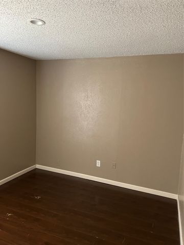 1910 Whiteoak Drive, Garland, TX 75040