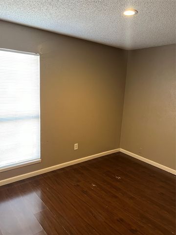 1910 Whiteoak Drive, Garland, TX 75040