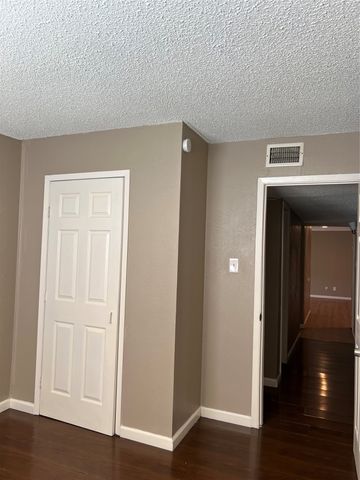 1910 Whiteoak Drive, Garland, TX 75040