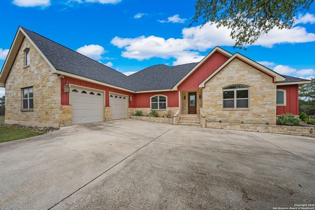 130 Rhum Rd, Kerrville, TX 78028
