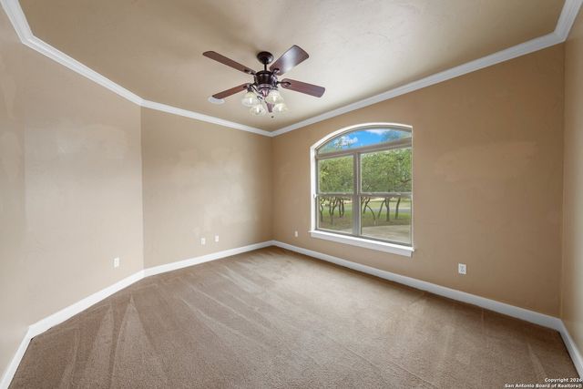 130 Rhum Rd, Kerrville, TX 78028