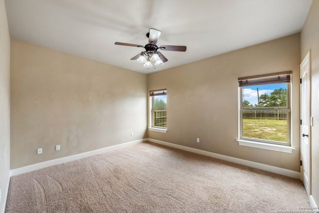 130 Rhum Rd, Kerrville, TX 78028