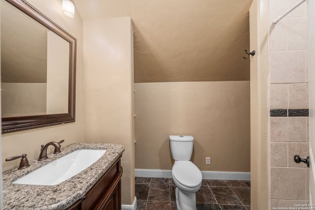130 Rhum Rd, Kerrville, TX 78028