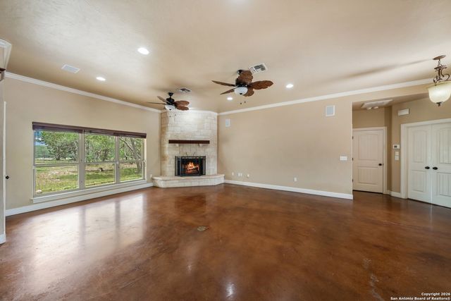 130 Rhum Rd, Kerrville, TX 78028