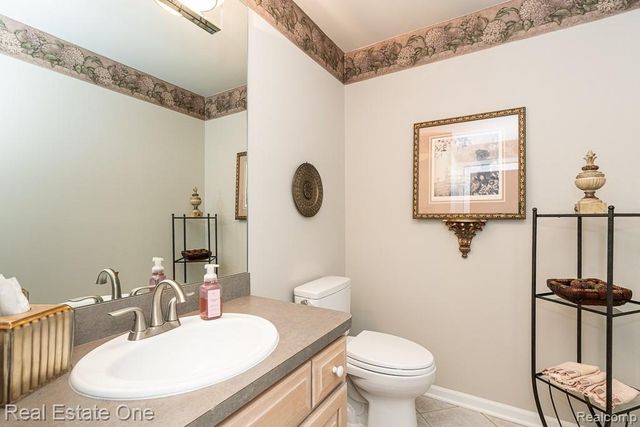 14278 Larkspur Drive, Shelby Twp, MI 48315