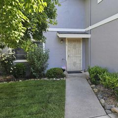 5822 Shadow Creek Dr #3, Sacramento, CA 95841