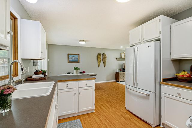 7572 Carillon Plaza W, Woodbury, MN 55125
