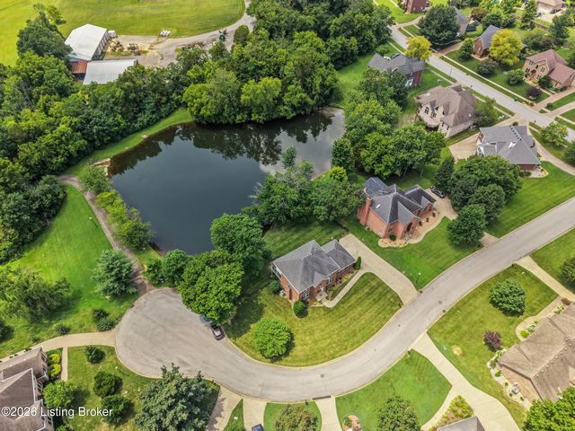 4604 Dove Lake Ct, Louisville, KY 40299