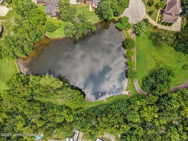 4604 Dove Lake Ct, Louisville, KY 40299