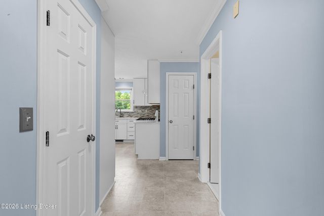 4604 Dove Lake Ct, Louisville, KY 40299