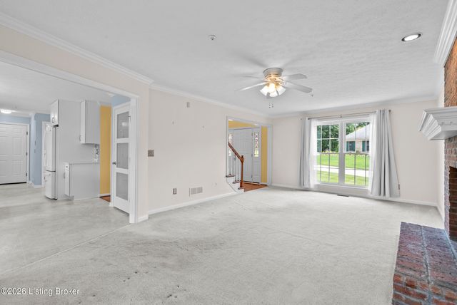 4604 Dove Lake Ct, Louisville, KY 40299