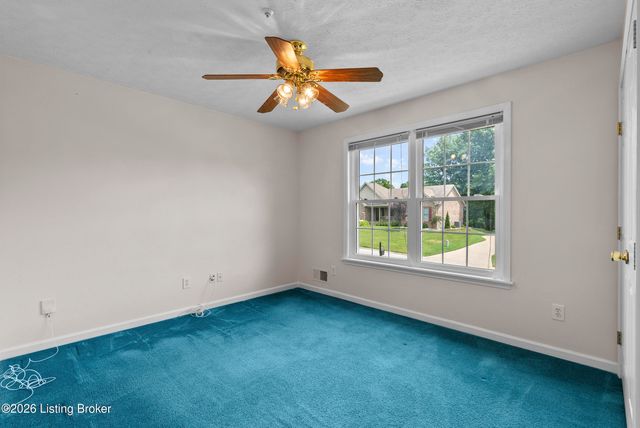 4604 Dove Lake Ct, Louisville, KY 40299