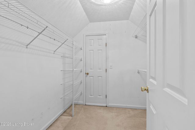 4604 Dove Lake Ct, Louisville, KY 40299