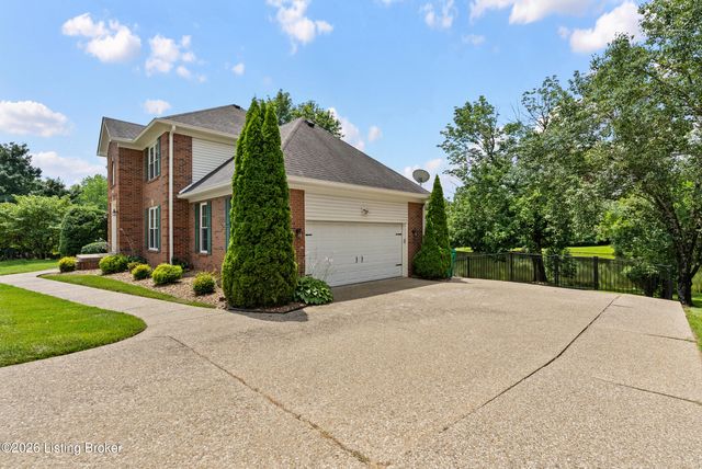 4604 Dove Lake Ct, Louisville, KY 40299