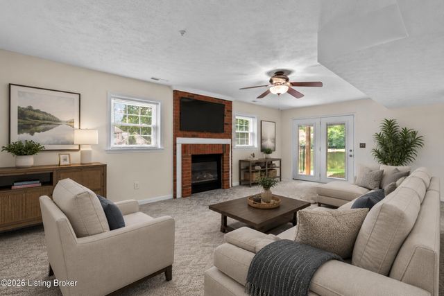 4604 Dove Lake Ct, Louisville, KY 40299