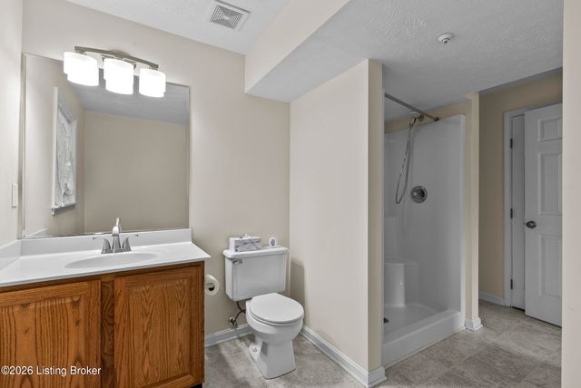 4604 Dove Lake Ct, Louisville, KY 40299