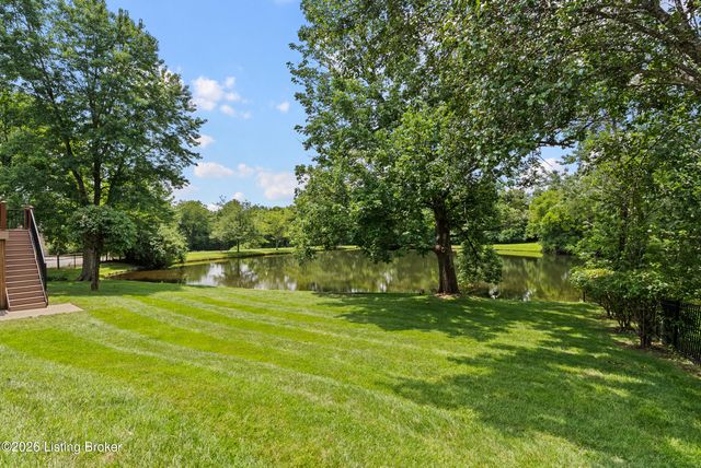 4604 Dove Lake Ct, Louisville, KY 40299