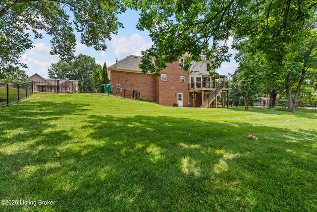 4604 Dove Lake Ct, Louisville, KY 40299