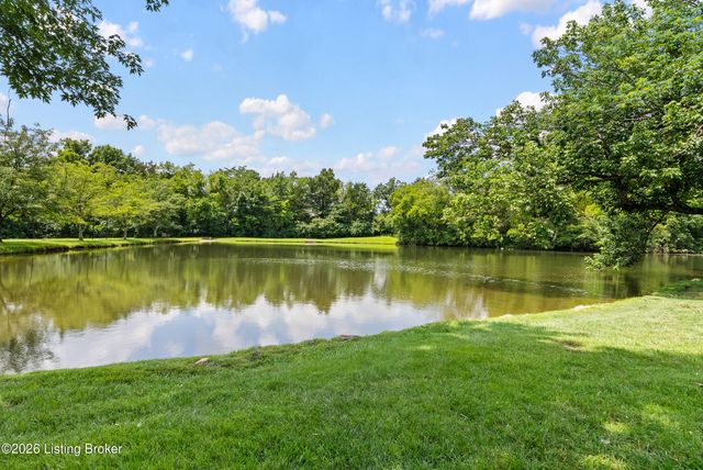 4604 Dove Lake Ct, Louisville, KY 40299