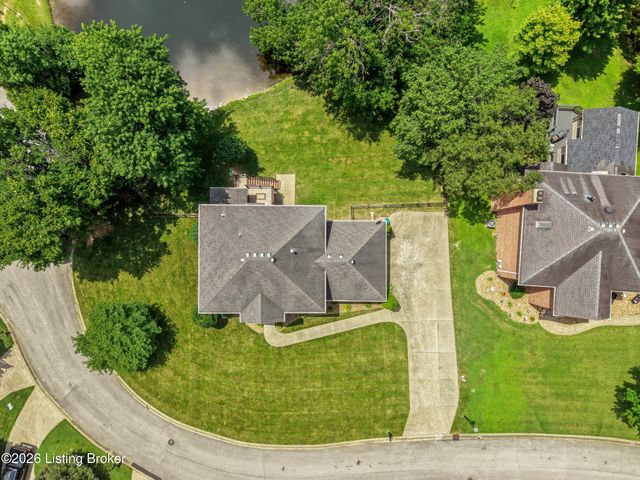 4604 Dove Lake Ct, Louisville, KY 40299