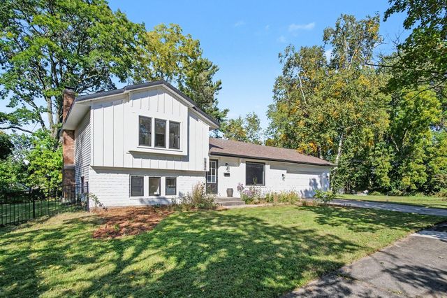1931 Lonsdale Drive NE, Grand Rapids, MI 49503