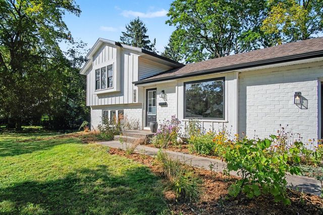 1931 Lonsdale Drive NE, Grand Rapids, MI 49503