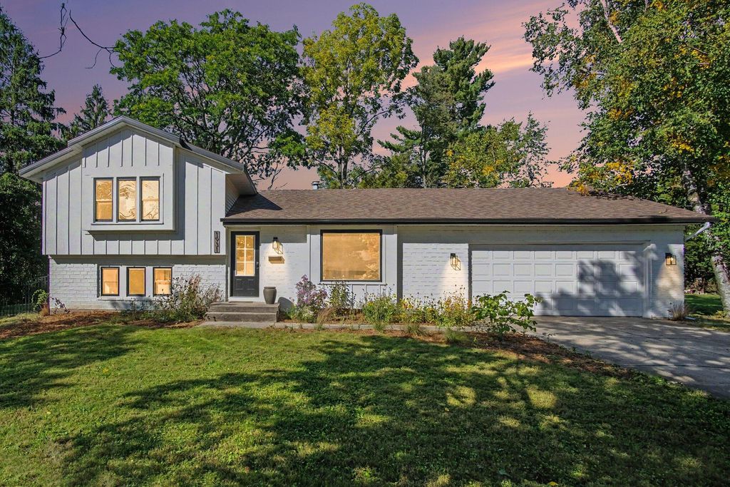 1931 Lonsdale Drive NE, Grand Rapids, MI 49503