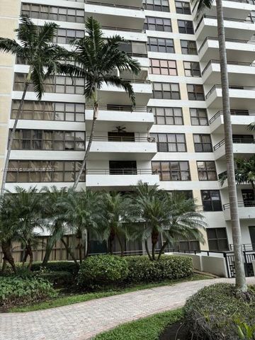 2500 Parkview Dr 618, Hallandale Beach, FL 33009