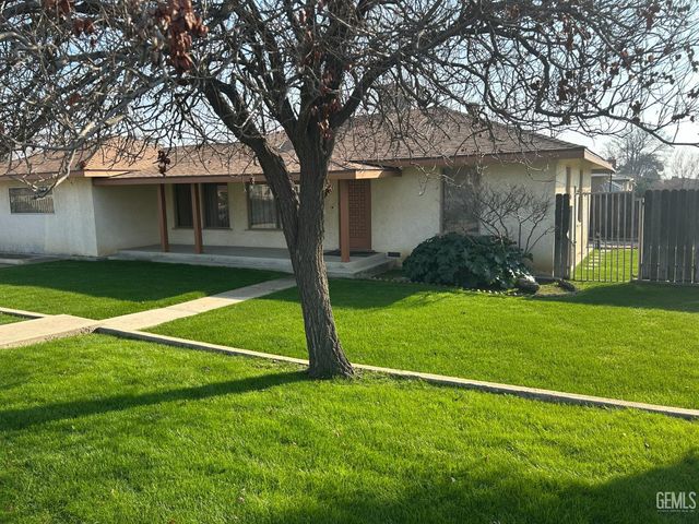 2204 Bedford Way, Bakersfield, CA 93308
