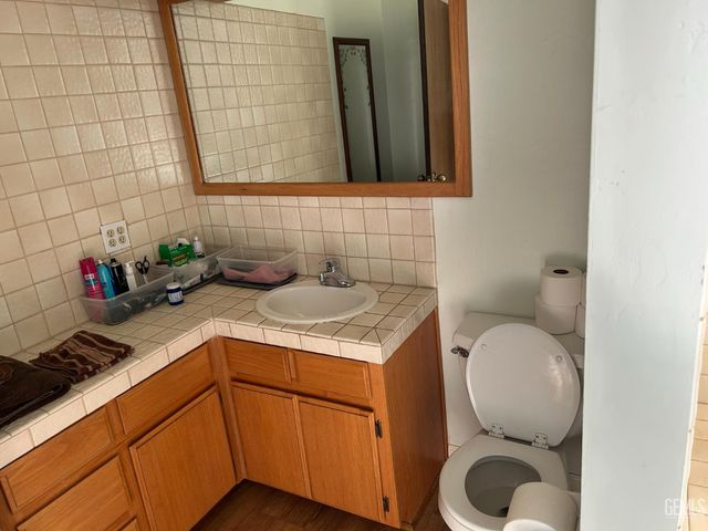 2204 Bedford Way, Bakersfield, CA 93308