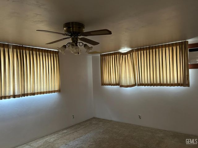 2204 Bedford Way, Bakersfield, CA 93308