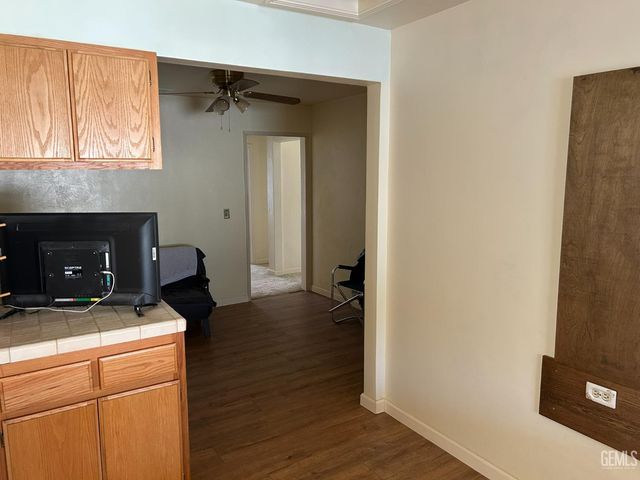 2204 Bedford Way, Bakersfield, CA 93308